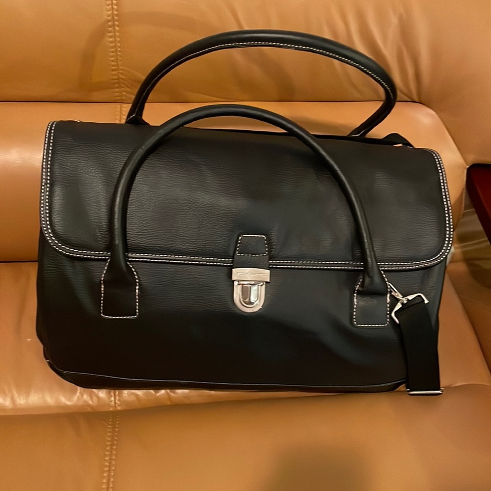 New Gorgeous Victoria’s Secret overnight bag w small crossbody bag included.
